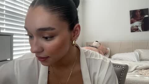 Snapshot of adriannarodriguez chatting on February 14, 2025, 3:58 pm Adrianna  online show from February 14, 2025, 3:58 pm