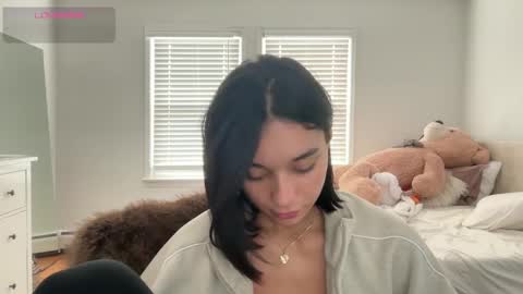 Snapshot of adriannarodriguez chatting on October 15, 2025, 5:24 pm Adrianna  online show from October 15, 2025, 5:24 pm