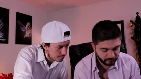 Snapshot of adrianwilliams_ chatting on January 19, 2025, 5:18 pm Adrian Williams online show from January 19, 2025, 5:18 pm