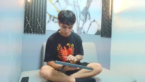 Snapshot of aethon_noir chatting on November 7, 2025, 1:22 pm AETHON online show from November 7, 2025, 1:22 pm