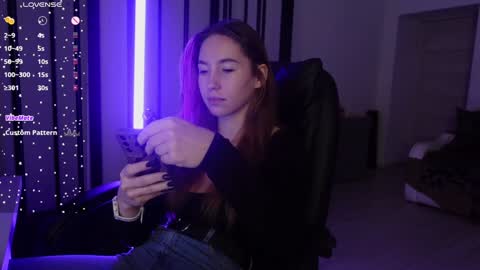 Snapshot of agelina_summer chatting on December 31, 2024, 6:16 am Agelina Lilly Laura online show from December 31, 2024, 6:16 am
