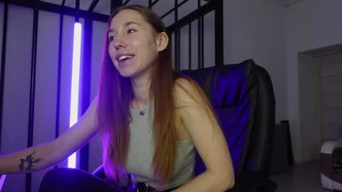 Snapshot of agelina_summer chatting on February 8, 2025, 2:38 pm Agelina Lilly Laura online show from February 8, 2025, 2:38 pm