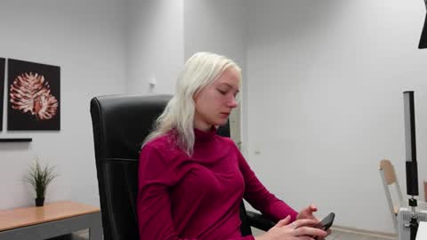 Snapshot of agelina_summer chatting on September 20, 2025, 5:52 am Agelina Lilly Laura online show from September 20, 2025, 5:52 am