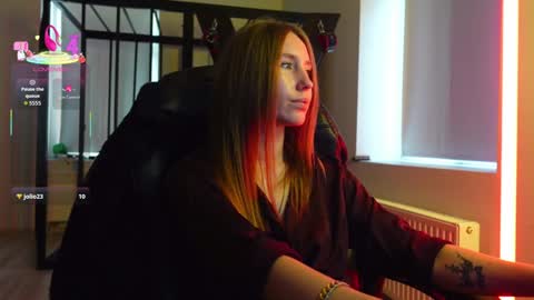 Snapshot of agelina_summer chatting on October 12, 2025, 2:05 pm Agelina Lilly Laura online show from October 12, 2025, 2:05 pm