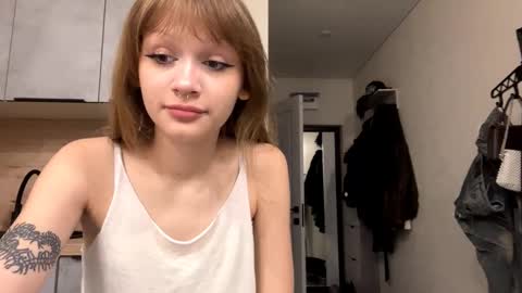 Snapshot of agnessawdo chatting on October 22, 2025, 5:34 pm Lola online show from October 22, 2025, 5:34 pm