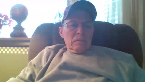 Snapshot of aguynrkfrd chatting on December 5, 2024, 3:50 pm aguynrkfrd online show from December 5, 2024, 3:50 pm