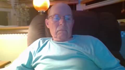 Snapshot of aguynrkfrd chatting on September 22, 2025, 9:33 am aguynrkfrd online show from September 22, 2025, 9:33 am