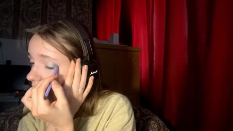 Snapshot of aileenamara chatting on October 22, 2025, 11:10 am Kira online show from October 22, 2025, 11:10 am
