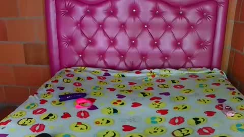 Snapshot of aisha_koswell3 chatting on October 10, 2025, 1:04 am aisha koswell3 online show from October 10, 2025, 1:04 am