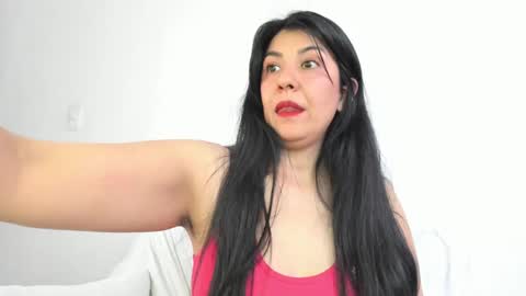 Snapshot of aisha_latina chatting on December 19, 2024, 5:18 pm Katie online show from December 19, 2024, 5:18 pm