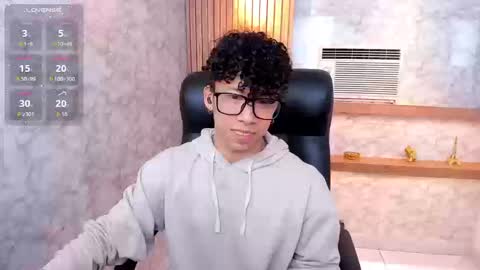 Snapshot of akazaboy chatting on September 12, 2025, 8:53 pm akazaboy online show from September 12, 2025, 8:53 pm