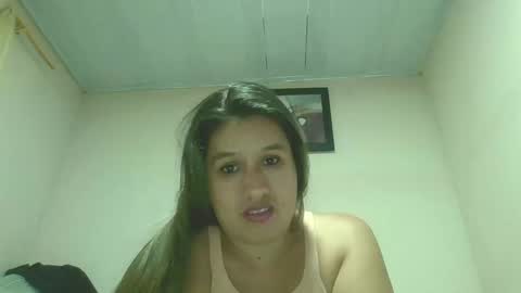 Snapshot of alahia_fox chatting on January 8, 2025, 3:29 am alahia online show from January 8, 2025, 3:29 am