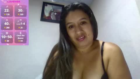 Snapshot of alahia_fox chatting on January 11, 2025, 5:10 am alahia online show from January 11, 2025, 5:10 am
