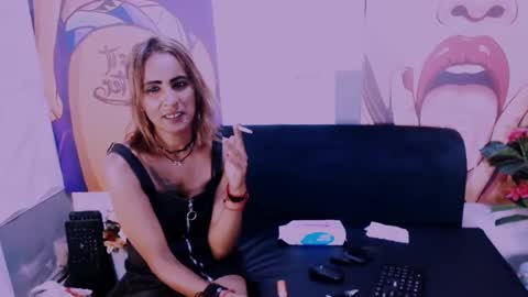 alanadelray online show from January 6, 2025, 10:35 am