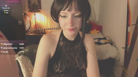 Snapshot of alaskagrace chatting on December 6, 2024, 7:32 am Alaska Grace       online show from December 6, 2024, 7:32 am