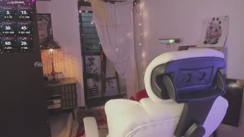 Snapshot of alaskagrace chatting on February 18, 2025, 2:05 am Alaska Grace       online show from February 18, 2025, 2:05 am