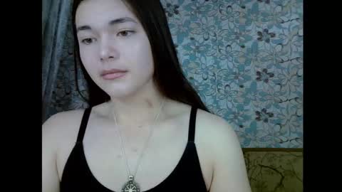 Snapshot of albi_glow chatting on October 15, 2025, 2:33 am Albi online show from October 15, 2025, 2:33 am