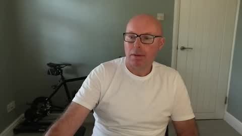 Snapshot of alc300170 chatting on September 10, 2025, 6:46 am alc300170 online show from September 10, 2025, 6:46 am