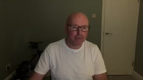 Snapshot of alc300170 chatting on October 10, 2025, 6:01 am alc300170 online show from October 10, 2025, 6:01 am