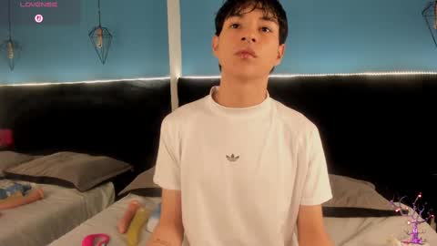 Snapshot of ale_aurarashi chatting on September 8, 2025, 10:09 pm ale_aurarashi online show from September 8, 2025, 10:09 pm