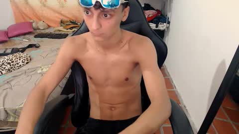 Snapshot of alejandro_cutee chatting on November 11, 2025, 6:35 am alejandro_cutee online show from November 11, 2025, 6:35 am