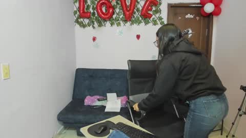 Snapshot of alejita_smithh chatting on March 1, 2025, 12:45 pm zoe and Kataleya online show from March 1, 2025, 12:45 pm