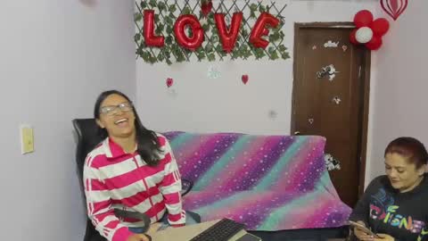 Snapshot of alejita_smithh chatting on March 5, 2025, 12:33 pm zoe and Kataleya online show from March 5, 2025, 12:33 pm