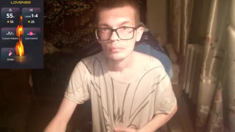 Snapshot of aleksej95 chatting on January 4, 2025, 7:23 pm Alex online show from January 4, 2025, 7:23 pm