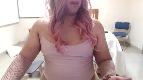 Snapshot of alessalindo840 chatting on February 2, 2025, 4:59 am AlessaBabyGirl840 online show from February 2, 2025, 4:59 am