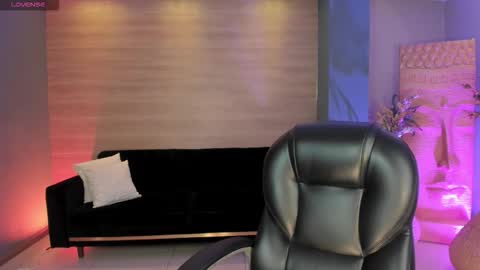 Snapshot of alessiacorleone_ chatting on September 19, 2025, 7:25 pm Alessia online show from September 19, 2025, 7:25 pm
