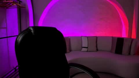 Snapshot of alessiacorleone_ chatting on October 10, 2025, 6:51 pm Alessia online show from October 10, 2025, 6:51 pm