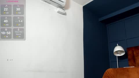 Snapshot of alex_tower chatting on December 17, 2024, 11:27 pm Alex Towers online show from December 17, 2024, 11:27 pm