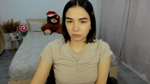 Snapshot of alexa_dolly chatting on December 17, 2024, 6:24 am Alexa online show from December 17, 2024, 6:24 am