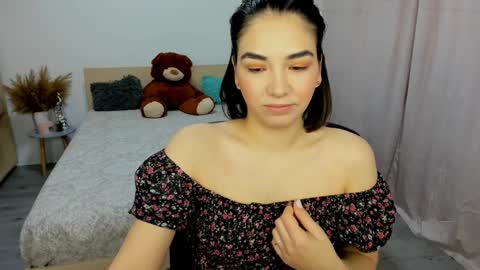 Snapshot of alexa_dolly chatting on January 7, 2025, 6:16 am Alexa online show from January 7, 2025, 6:16 am