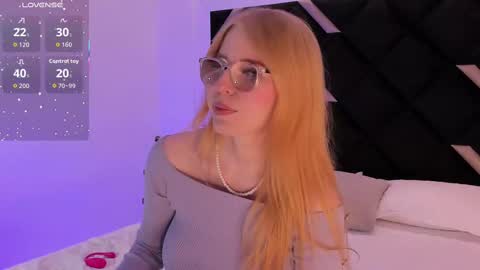 Snapshot of alexahandler chatting on September 16, 2025, 4:02 am Alexa Handler online show from September 16, 2025, 4:02 am