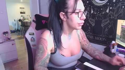alexyasnow online show from October 15, 2025, 6:30 pm