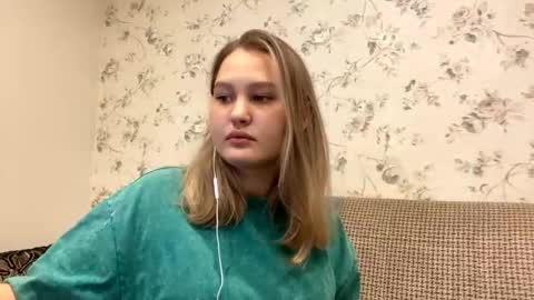 Snapshot of alfrediacancer chatting on October 23, 2025, 11:09 am Kate online show from October 23, 2025, 11:09 am