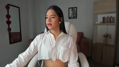 Snapshot of alice23jones chatting on March 11, 2025, 12:39 pm Alice online show from March 11, 2025, 12:39 pm