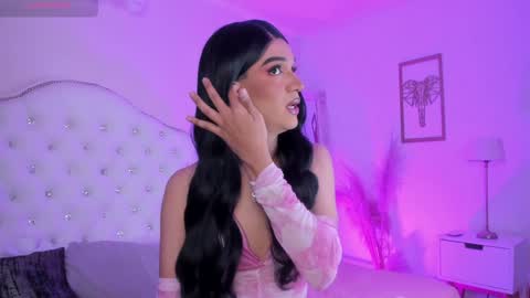 Snapshot of alice_graay_ chatting on January 17, 2025, 5:42 am Alice Graay online show from January 17, 2025, 5:42 am