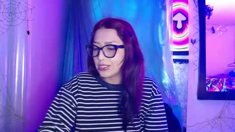 Snapshot of alice_phantom chatting on October 7, 2025, 2:58 pm      online show from October 7, 2025, 2:58 pm