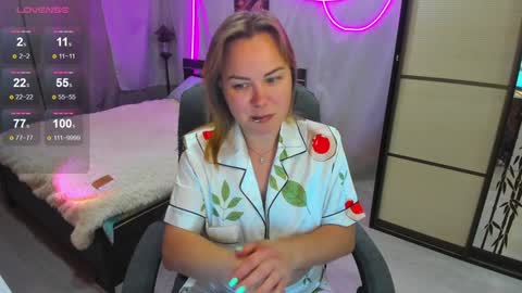 Snapshot of alice_sex_intellect chatting on December 2, 2024, 12:29 pm Alice online show from December 2, 2024, 12:29 pm
