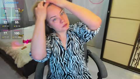Snapshot of alice_sex_intellect chatting on February 7, 2025, 7:18 am Alice online show from February 7, 2025, 7:18 am