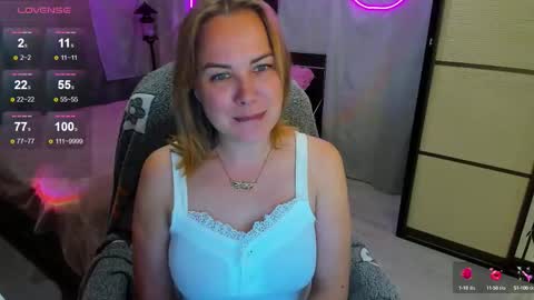 Snapshot of alice_sex_intellect chatting on September 27, 2025, 3:06 pm Alice online show from September 27, 2025, 3:06 pm