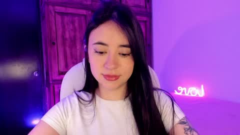 Snapshot of alicee_2 chatting on January 2, 2025, 8:46 pm Aliceee  ..   97YP9VWGZHrefnav wishlist lists 1 online show from January 2, 2025, 8:46 pm