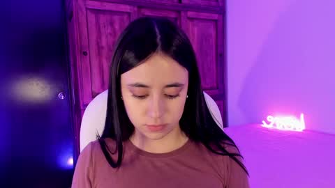 Snapshot of alicee_2 chatting on January 19, 2025, 9:13 pm Aliceee  ..   97YP9VWGZHrefnav wishlist lists 1 online show from January 19, 2025, 9:13 pm