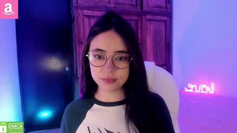 Snapshot of alicee_2 chatting on October 15, 2025, 12:05 pm Aliceee  ..   97YP9VWGZHrefnav wishlist lists 1 online show from October 15, 2025, 12:05 pm
