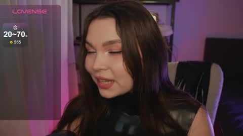 Snapshot of alicesweetlove chatting on February 16, 2025, 8:22 pm Alice online show from February 16, 2025, 8:22 pm