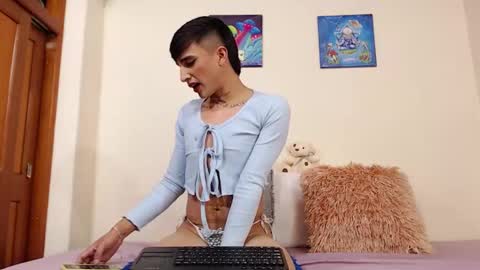 J Ruiz online show from October 25, 2025, 10:48 pm