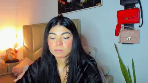 Snapshot of aliciabiden chatting on October 20, 2025, 4:24 am aliciabiden online show from October 20, 2025, 4:24 am