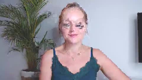 Alicia online show from October 24, 2025, 7:16 am